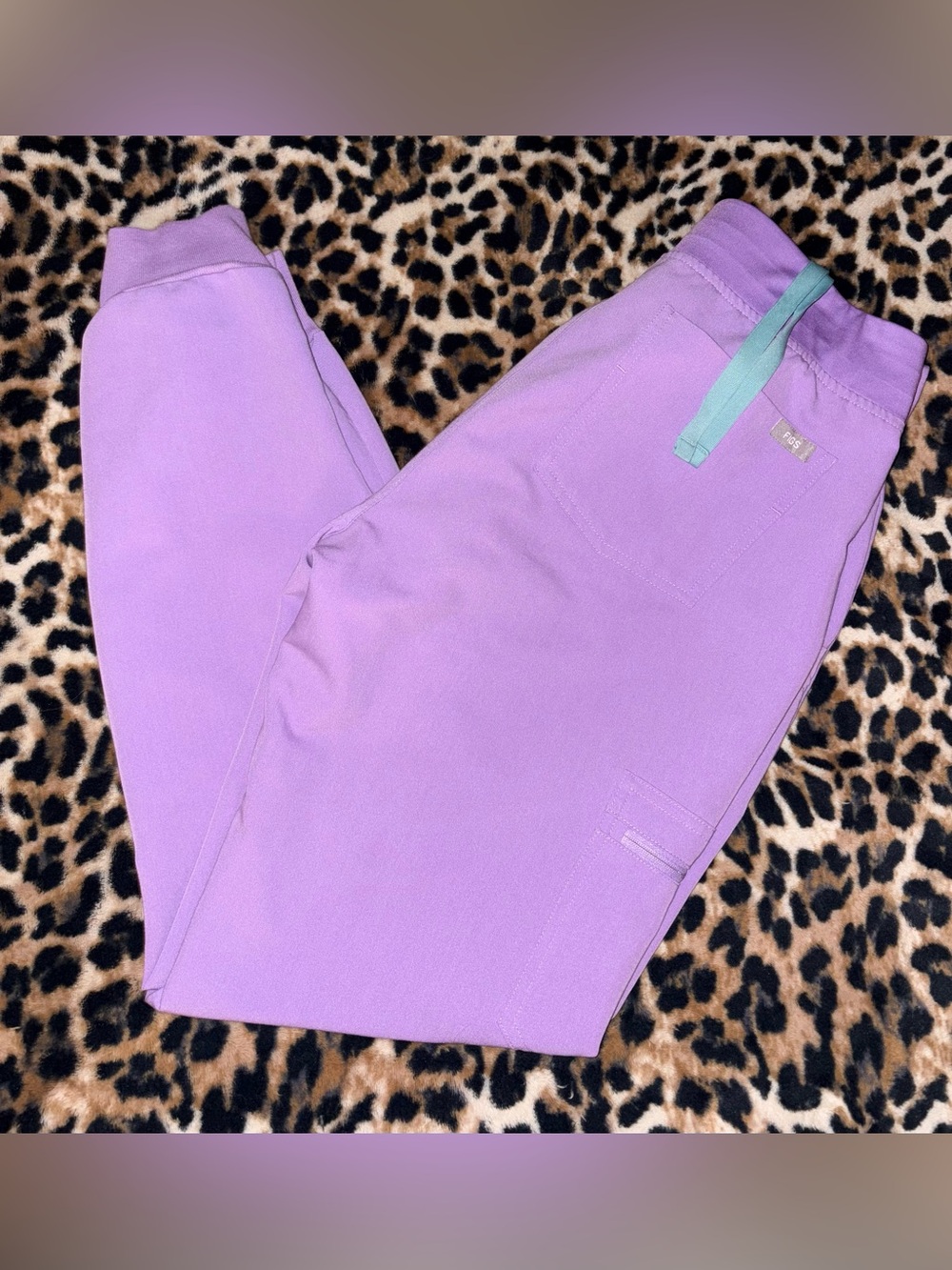 FIGS Women’s Small Lilac Dawn Zamora Jogger Scrub Pants PO# 3160